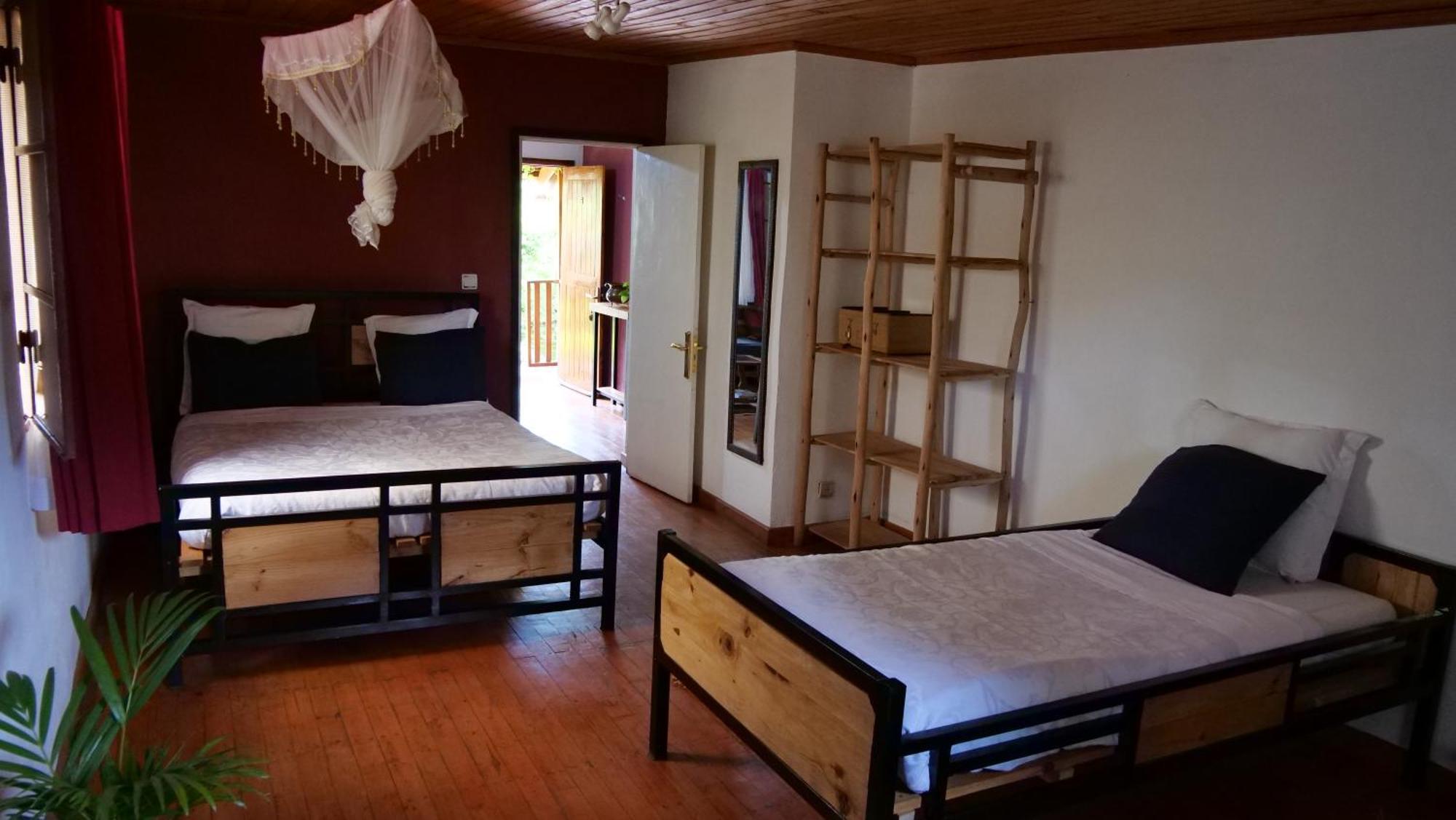 Souimanga-Hotel Antsirabe Extérieur photo