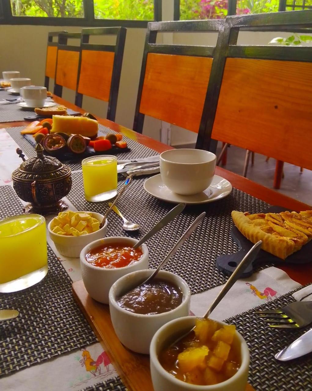Souimanga-Hotel Antsirabe Extérieur photo