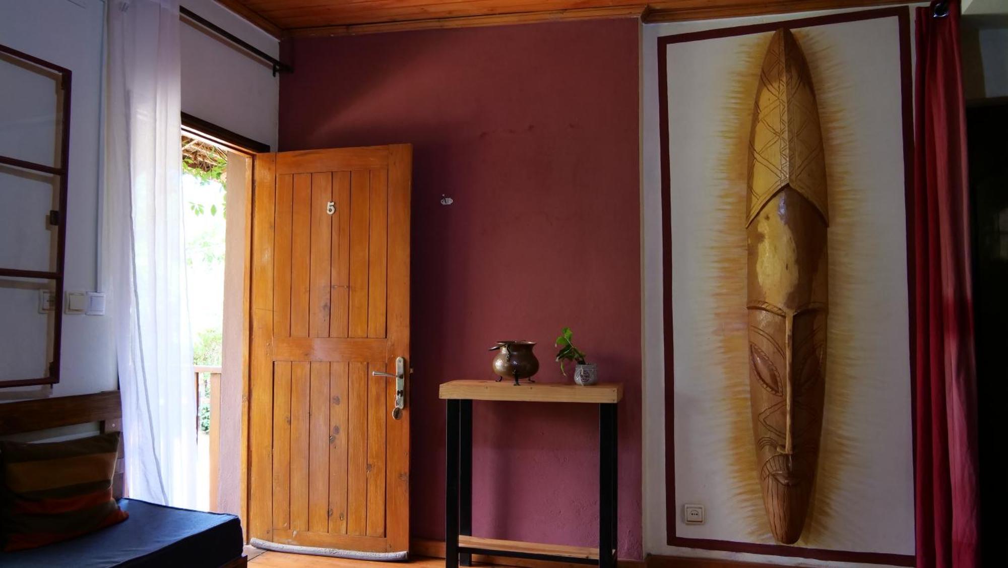 Souimanga-Hotel Antsirabe Extérieur photo