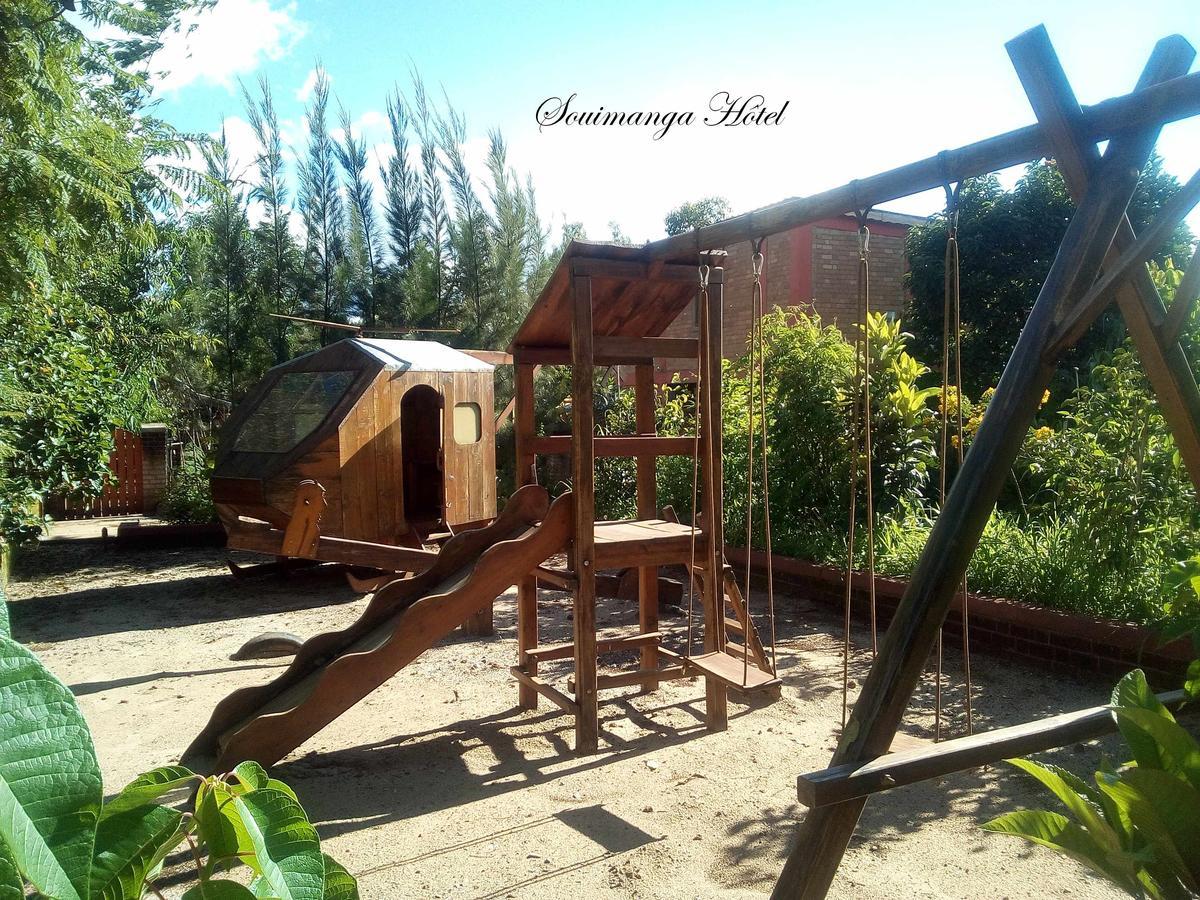 Souimanga-Hotel Antsirabe Extérieur photo